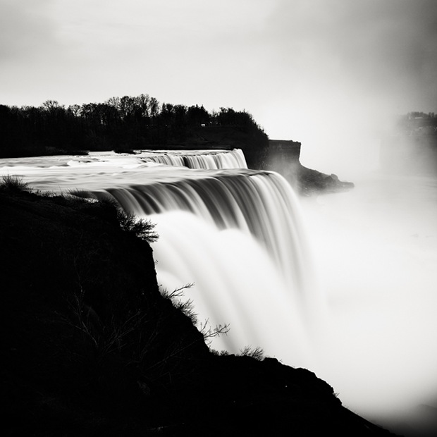 Niagara-Falls Photography in Black and White