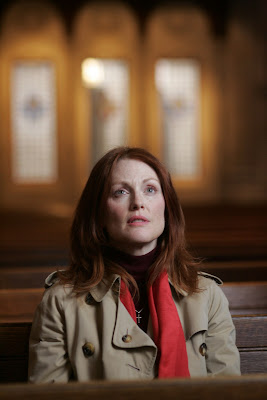 Julianne Moore is dr Cara Jessup in Shelter
