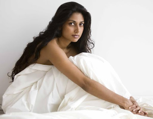 Nimmi%20Harasgama%203.jpg