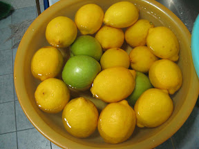 洗净水果，柠檬等