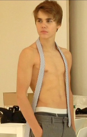[justin-bieber shirtless[1].jpg]