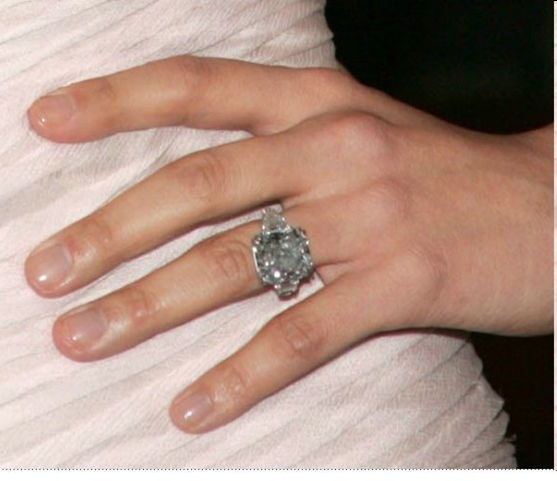 Jennifer Lopez blue diamond ring