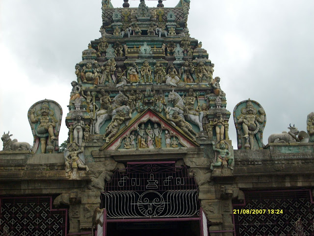 The image “http://lh6.ggpht.com/_8_GfZ2HwaJo/Rtr1PCJ313I/AAAAAAAAADE/2hXQuYsJHgY/s640/Kutralanathappar%20Temple.JPG” cannot be displayed, because it contains errors.