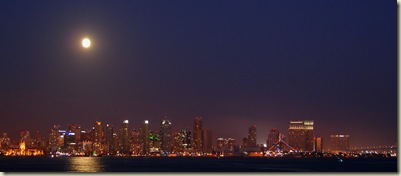 San Diego Downtown et la lune