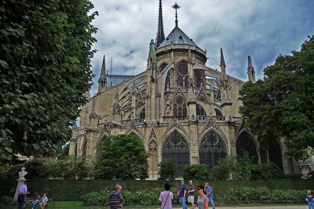 [Notre Dame de Paris vue du square Jean XXIII[2].jpg]