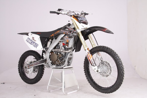 kymoto xz 250cc dirt bike