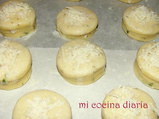 Scones de hierbas (Сконы с травами)