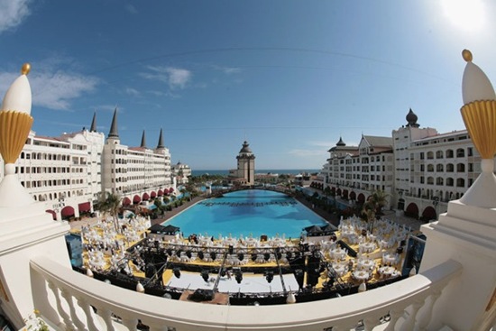 [Worlds Best Hotels9[5].jpg]