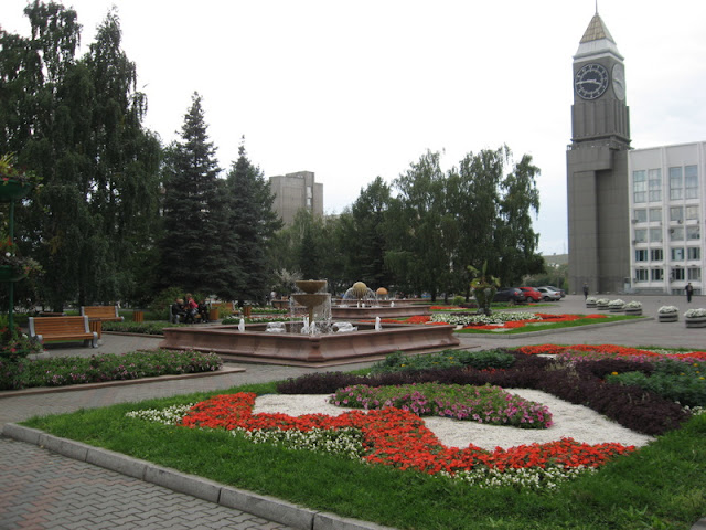 811. Клумбный Красноярск - 2010 
