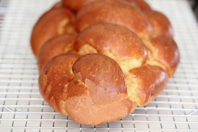 close-up photo of a loaf of challah bread