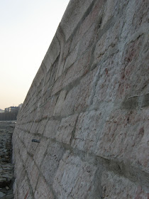 Budai Alsó rakpart, Budapest Világörökségért Alapítvány, Demszky Gábor, Fővárosi Önkormányzat, korrupció, Suez, támfal, UNESCO, Veolia, világörökség