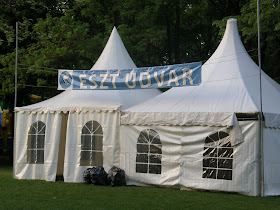 Budapest,  blog,  Városliget,  XIV. kerület,  Zugló,  14. kerület, MSZP, Majális, Május 1, 2010, képek, fotók, pictures, szoci, Magyar Szocialista Párt, maszop, vurstli, munkáspárt, kommerek, komcsi        