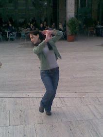 ödör Klub - Erzsébet téri Kulturális Központ és Park GÖDÖR KLUB. Cím: 1051 Budapest V., Erzsébet Tér. Nyitvatartás: Vas-Csüt: 10-02 | Pé-Szo: 10-04. Központi info: +36 (20) 201 3868 | info@godorklub.hu városi eszkimó