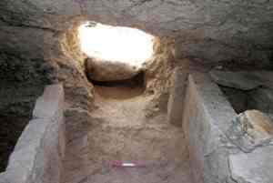 Interior of Roman-era Tomb Unearthed in Idleb, Syrian