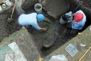 Professors at Michigan State University are clearing way dirt from the mammoth tusk discovered at Morrison Lake Country Club in Saranac on Thursday. The find is particularly significant the professors said because the tusk will offer clues to the mammoth’s age, health and other lifestyle information.