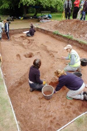 [GSR722V10RomanHoles.jpg.display[5].jpg]