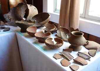 Pottery vases of 2000-3000 years