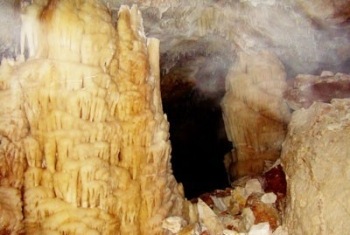 [Syria_cave[5].jpg]