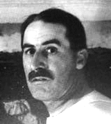 Howard Carter during his initial work in the tomb