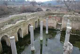 The hot springs settlement, which was prominent in the Roman Empire, sits within the flood plain of the Bergama Yortalı Dam