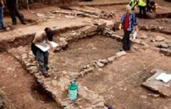 Excavations at Berkeley Castle during 2010, exposing parts of the Anglo-Saxon monastery 