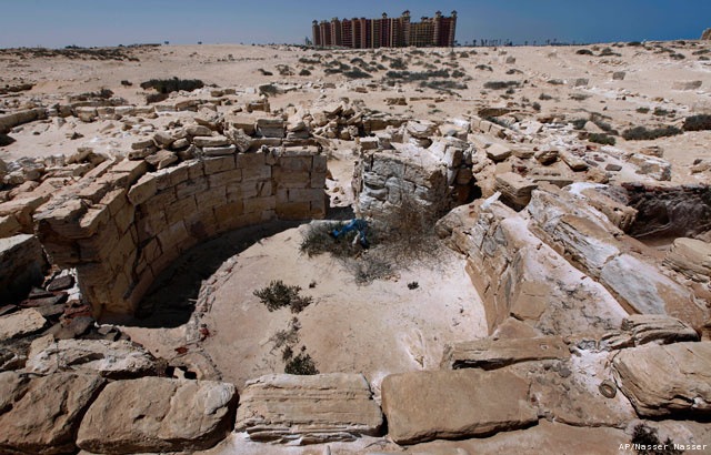 [Mideast-Egypt-Ancient_Gree_20100907081826_640_480[5].jpg]