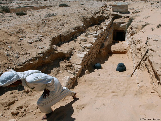 [Mideast-Egypt-Ancient_Gree_20100907081158_640_480[5].jpg]