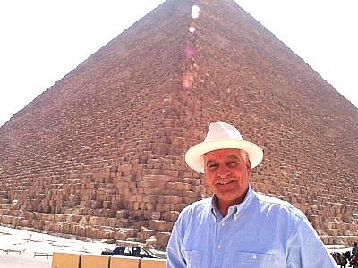 [hawass2[5].jpg]
