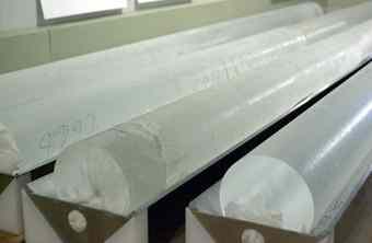 Ice cores can tell us what the world's climate was like years ago. Layers have formed in the ice core, some darker and some lighter. Counting layers in the ice core is one way of determining it age. Air bubbles that trap dust and oxygen in the ice core help record changes in the layers of the ice.