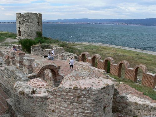 [ancient-city-of-nessebar_bulgaria-04[5].jpg]