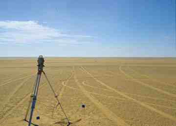 The Tushka region of Egypt is covered by a huge sand sheet today, but more than a hundred thousand years ago it was home to a lake as big as one of the Great Lakes, scientists say.