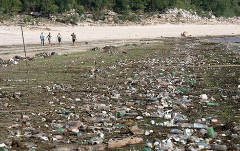 [rio-trash[5].jpg]