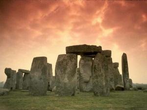 [stonehenge-wallpaper-4.jpg.display[5].jpg]