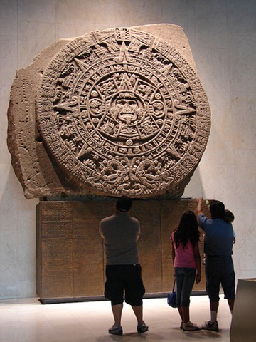 [aztec_sun_stone_500x5.jpg]