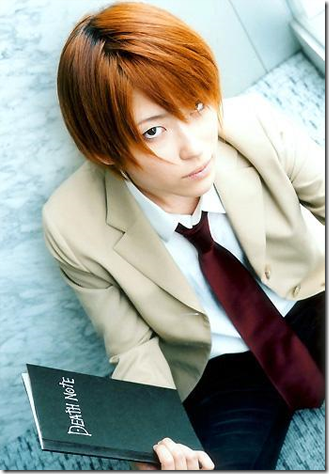 death_note_-_yagami_light_02