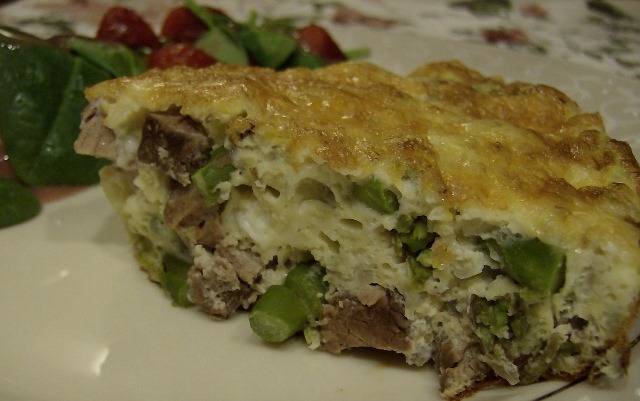 [Steak and Asparagus Frittata (640x401)[5].jpg]