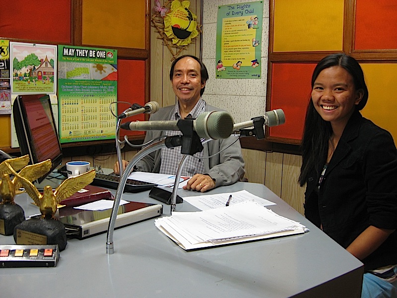 Lem and Lj, hosts of the radio program Pinoy Espesyal in 702 DZAS
