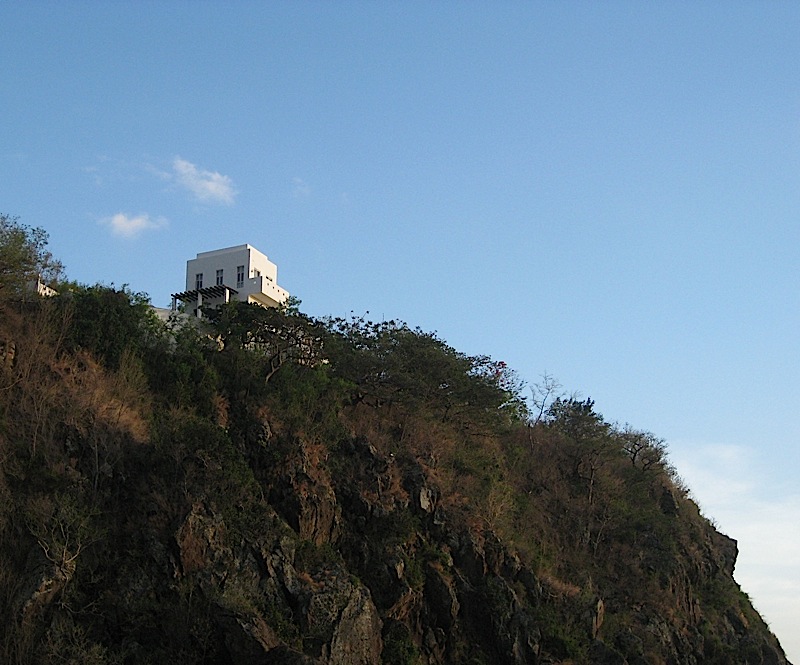 cliffside casa at Bellarocca Island Resort