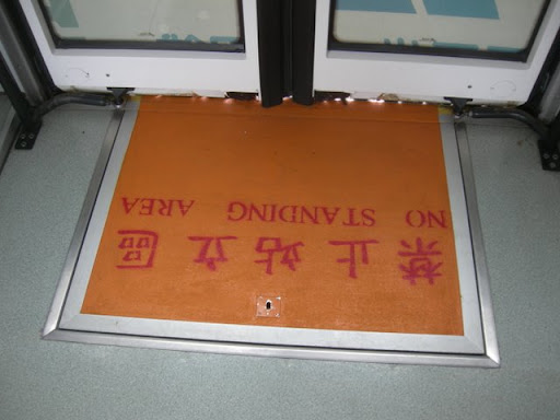 : 第一輛行駛於台中市的低底盤公車