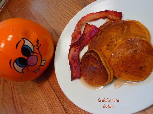 [pumpkin pancake breakfast[6].jpg]