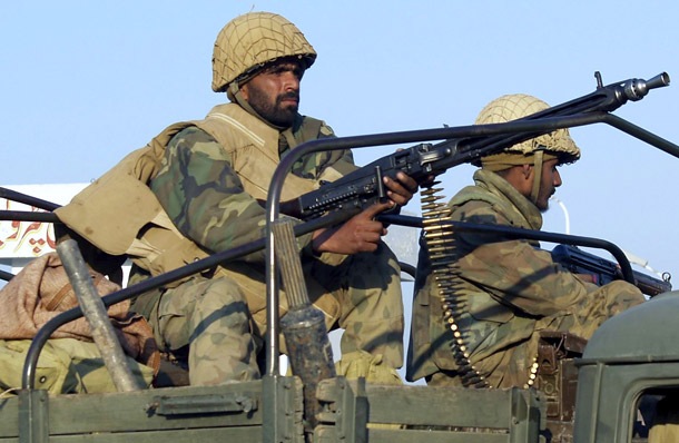 [pakistan_army[4].jpg]