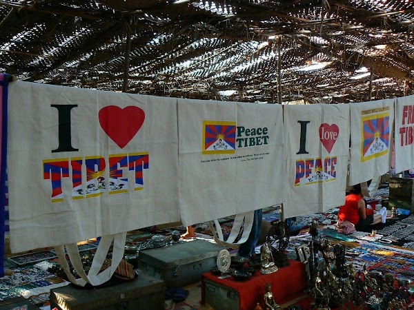 Imagini India Goa: bazar tibetan la Anjuna market
