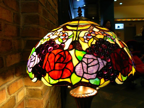Imagini SUA: Hotel Ramada Inn Manhattan New York lampa de la receptie.JPG