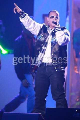 [daddy-yankee-2009-billboard (4)[6].jpg]