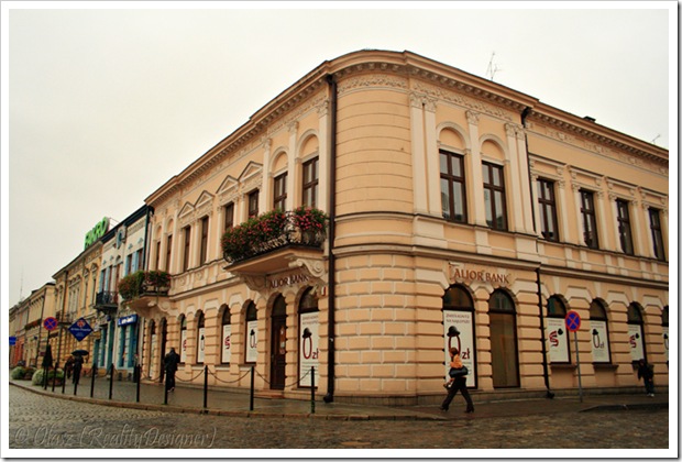 Nowy Sącz, Budynek na zbiegu ul. M. Szymanowskiego, Kazimierza Wielkiego i Rynku