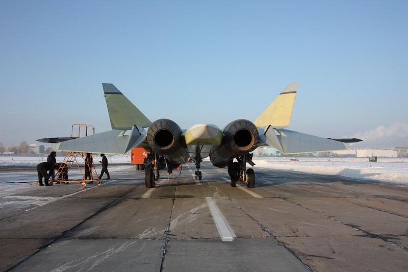 [20101225_India_Russia_PAKFA_FGFA_040[2].jpg]
