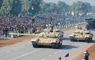 20110305-Indian-Army-Main-Battle-Tank-T-90-Wallpaper-01-TN