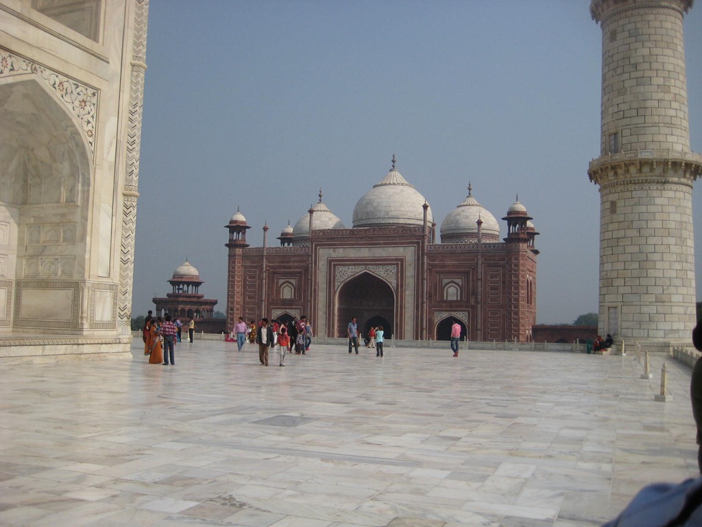 [Taj-Mahal-and-Agra01093.jpg]