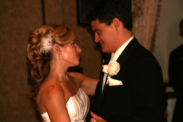 [KellysWedding9093072.jpg]