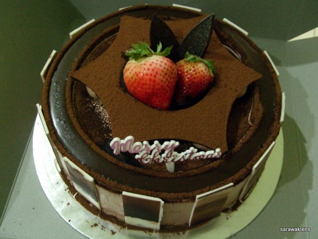 [chocolate_cream_cake[4].jpg]